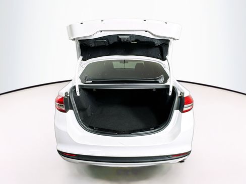 Used 2017 Ford Fusion SE image 26