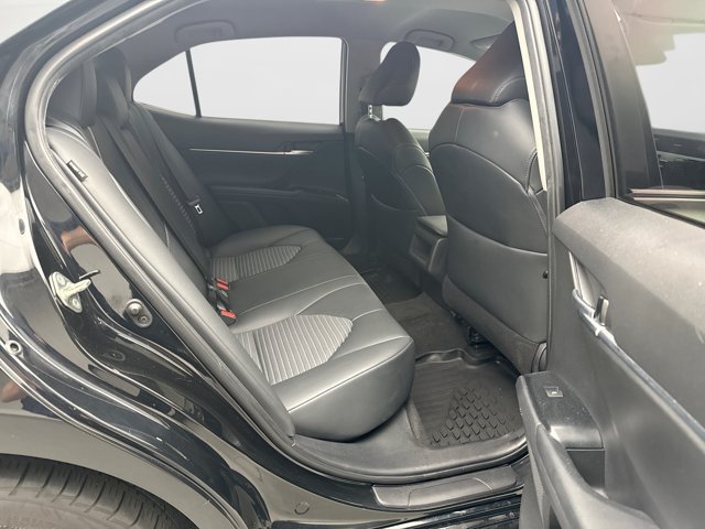 Used 2019 Toyota Camry SE FWD image 17