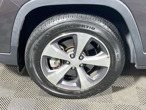Used 2020 Jeep Cherokee Limited AWD/4WD image 27