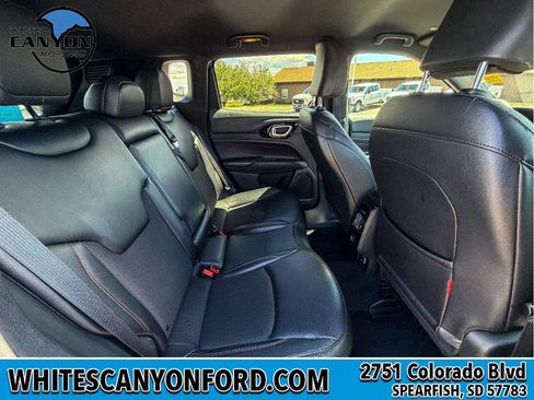 Used 2025 Jeep Compass Trailhawk AWD/4WD image 14