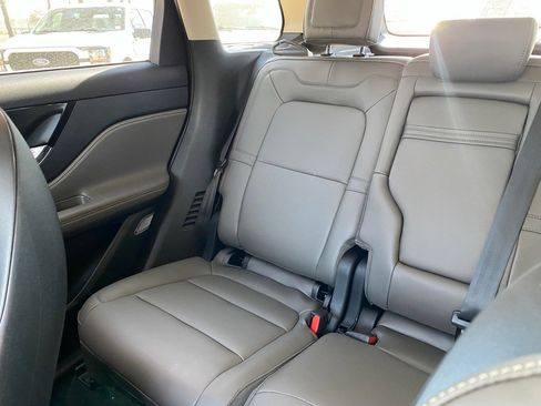 New 2026 Lincoln Corsair Premiere image 19