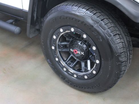 Used 2014 Toyota FJ Cruiser 4WD image 26