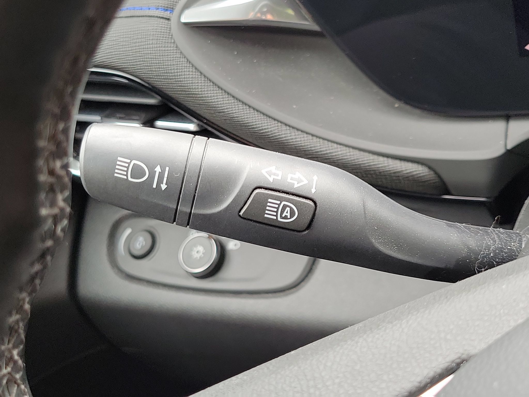 Used 2024 Buick Envista Sport Touring w/ Convenience I Package FWD image 12
