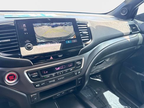 Certified 2025 Honda Passport EX-L image 25