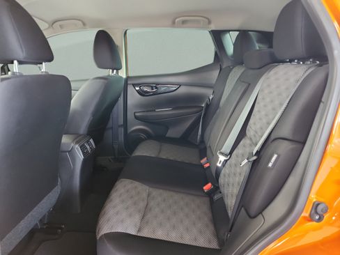Used 2022 Nissan Rogue Sport SV FWD image 17
