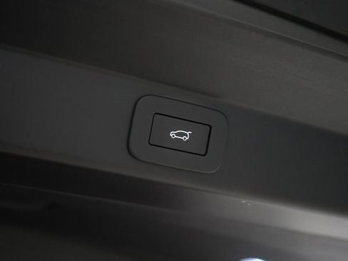 Used 2023 Land Rover Range Rover Sport SE image 18