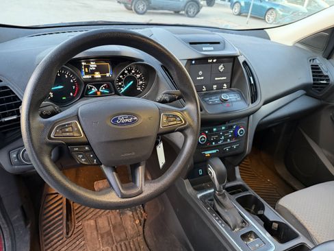 Used 2018 Ford Escape SE w/ Ford Safe & Smart Package image 5