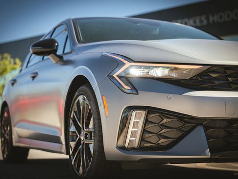 New 2026 Kia K5 GT w/ GT1 Package image 2