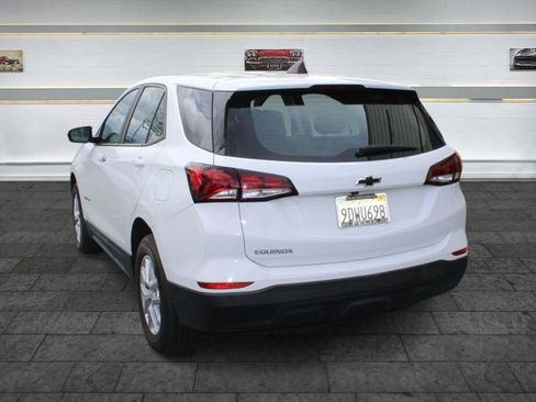 Used 2022 Chevrolet Equinox LS FWD image 6