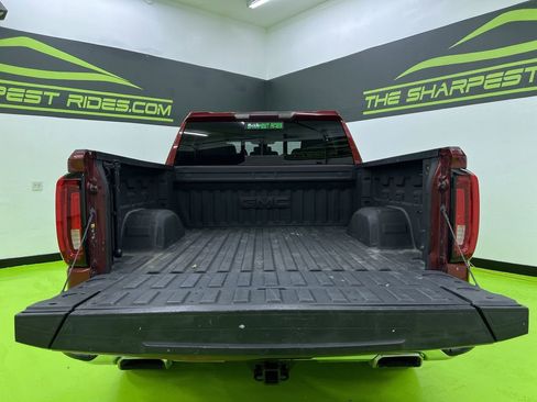 Used 2019 GMC Sierra 1500 SLT w/ SLT Premium Plus Package AWD/4WD image 9