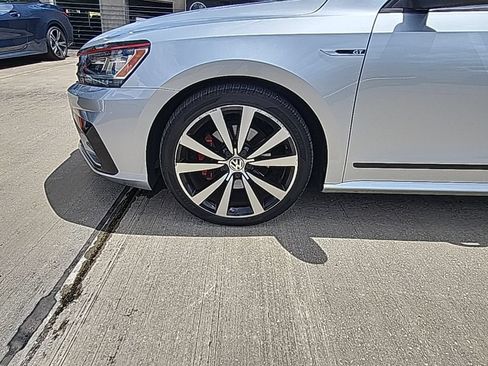 Used 2018 Volkswagen Passat GT FWD image 7