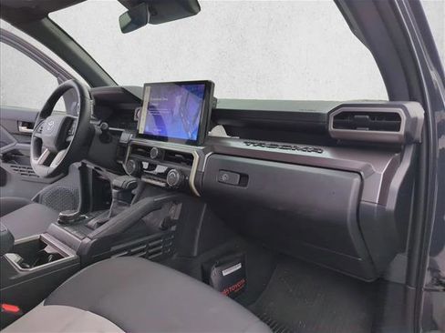 Used 2024 Toyota Tacoma TRD Off-Road image 23