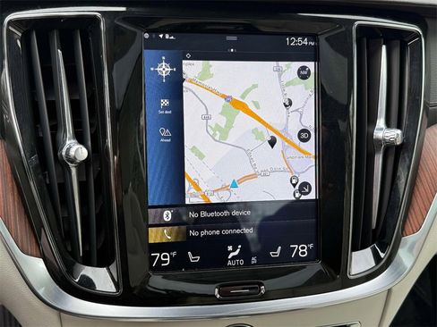 Used 2019 Volvo S60 T8 Inscription image 6