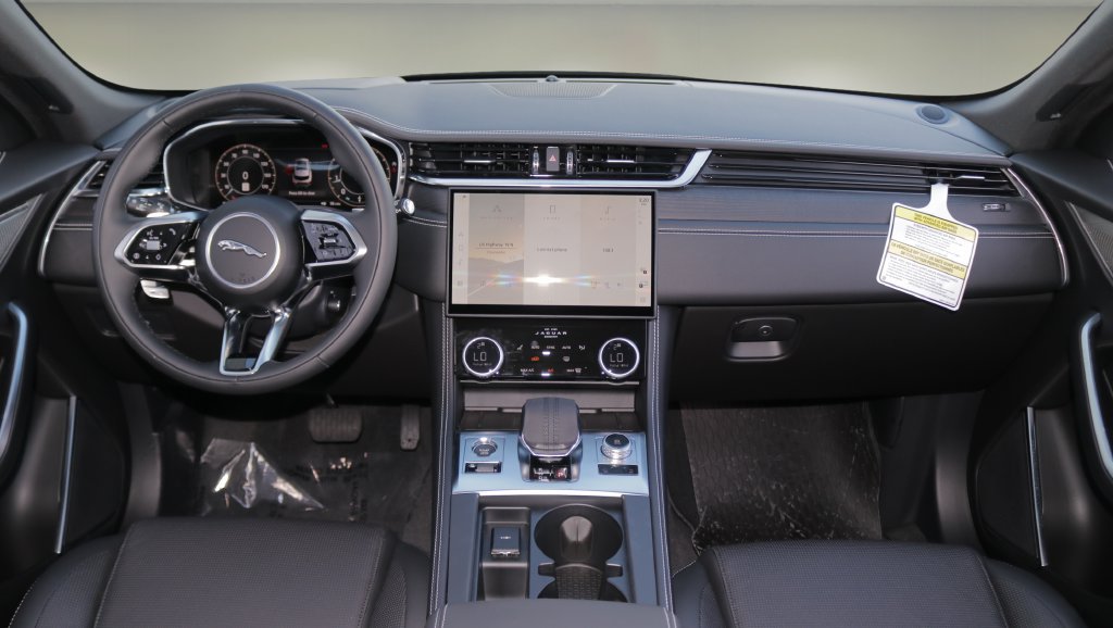 New 2026 Jaguar F-PACE R-Dynamic S AWD/4WD image 13