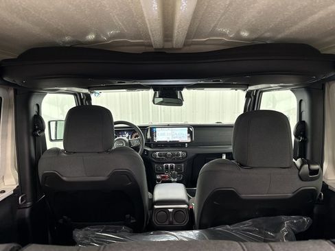 New 2026 Jeep Wrangler Rubicon AWD/4WD image 8