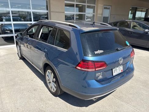 Used 2018 Volkswagen Golf Alltrack SE AWD/4WD image 4