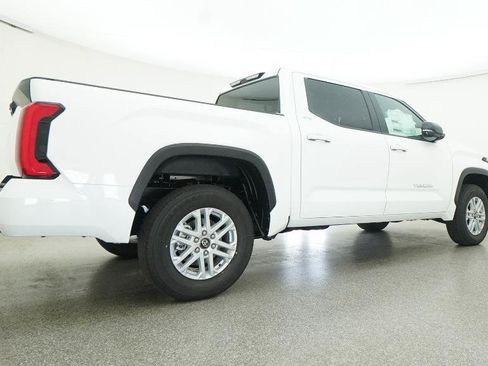 New 2026 Toyota Tundra SR5 AWD/4WD image 18