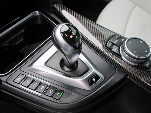 Used 2015 BMW M4 Coupe RWD image 19