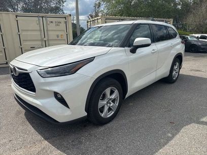 Used 2021 Toyota Highlander LE
