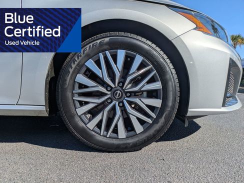 Used 2024 Nissan Altima 2.5 SV FWD image 13