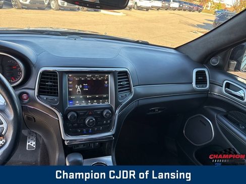 Used 2018 Jeep Grand Cherokee SRT image 33