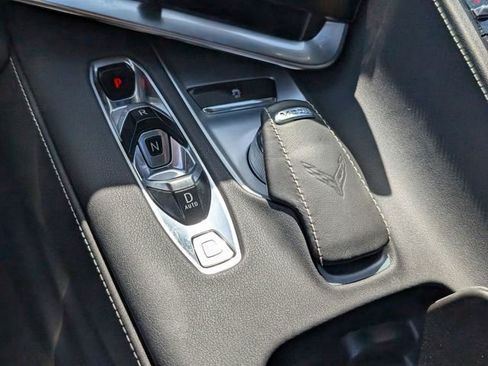 Used 2022 Chevrolet Corvette Stingray Coupe w/ Z51 Performance Package image 25