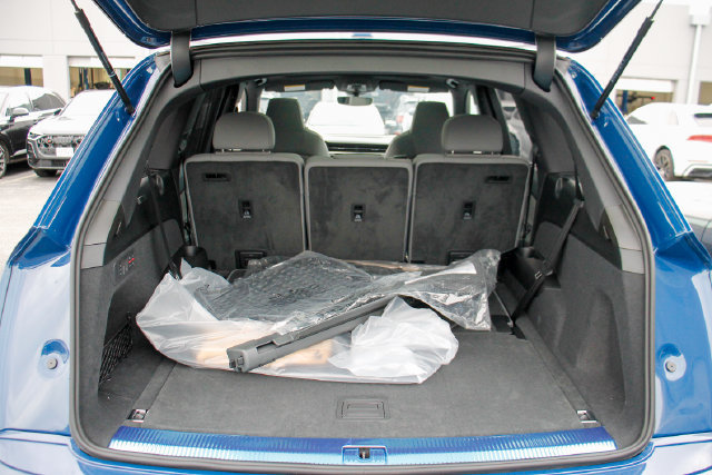 New 2026 Audi SQ7 Prestige AWD/4WD image 46