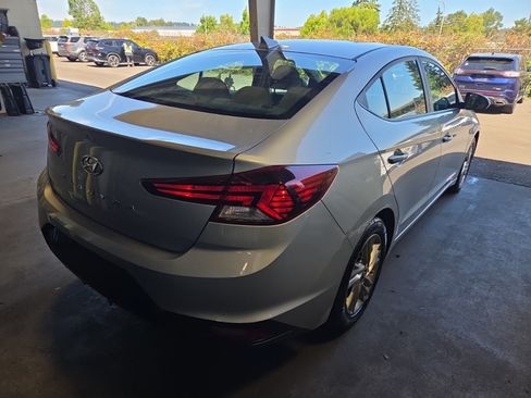 Used 2020 Hyundai Elantra SEL FWD image 6