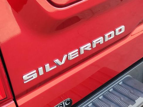 Used 2021 Chevrolet Silverado 1500 LT Trail Boss w/ Convenience Package II AWD/4WD image 10