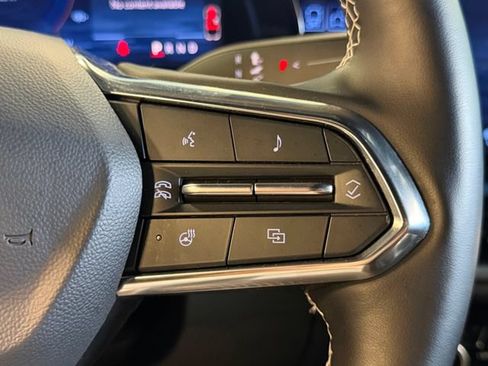 Used 2024 Chevrolet Equinox EV LT FWD image 26