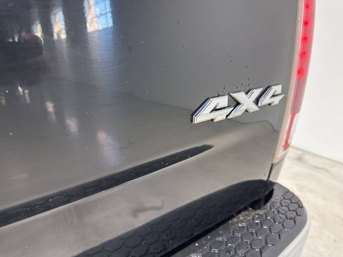 Used 2014 RAM 1500 Laramie AWD/4WD image 13
