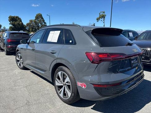 Used 2024 Audi Q8 e-tron Premium AWD/4WD image 4