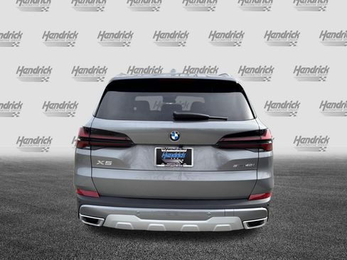 Certified 2026 BMW X5 sDrive40i RWD image 9