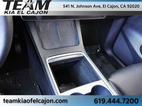 Used 2022 Tesla Model Y Long Range AWD/4WD image 36