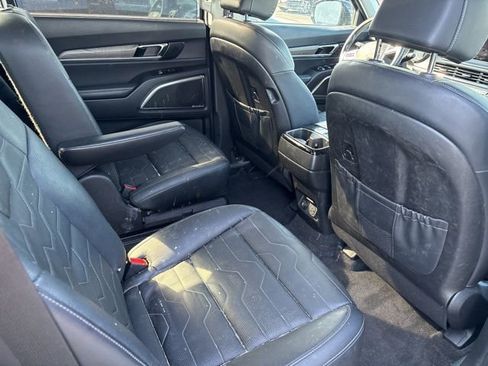 Used 2022 Kia Telluride SX w/ SX Prestige Package image 9