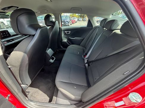 Used 2026 Kia K4 FWD image 25