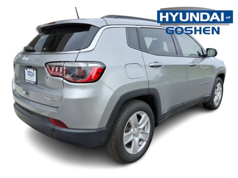Used 2022 Jeep Compass Latitude FWD image 9