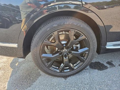 Used 2020 BMW X7 xDrive40i w/ Executive Package AWD/4WD image 29