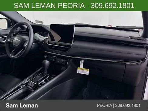 New 2026 Jeep Compass Latitude AWD/4WD image 24
