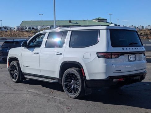 Used 2023 Jeep Wagoneer Series II image 5