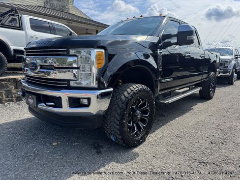 Used 2017 Ford F250 Lariat w/ Chrome Package AWD/4WD image 2