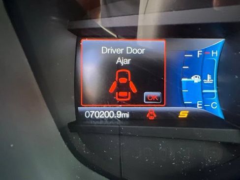 Used 2020 Ford Fusion SE w/ Equipment Group 151A FWD image 12