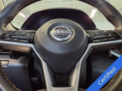 Used 2025 Nissan Altima 2.5 SR FWD image 13