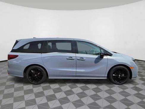 Used 2023 Honda Odyssey Sport image 6