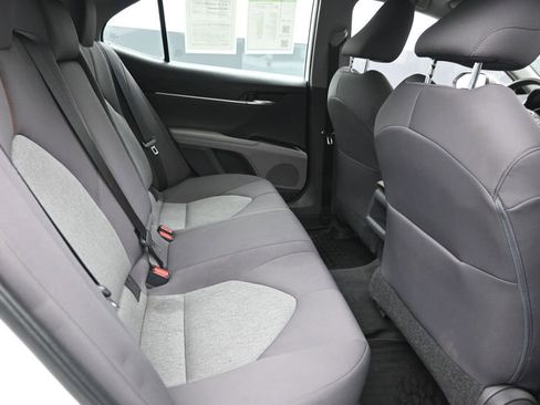 Used 2020 Toyota Camry LE w/ Convenience Package FWD image 10