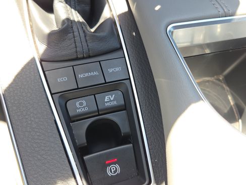 Used 2019 Toyota Avalon Limited w/ Advanced Safety Package FWD image 26