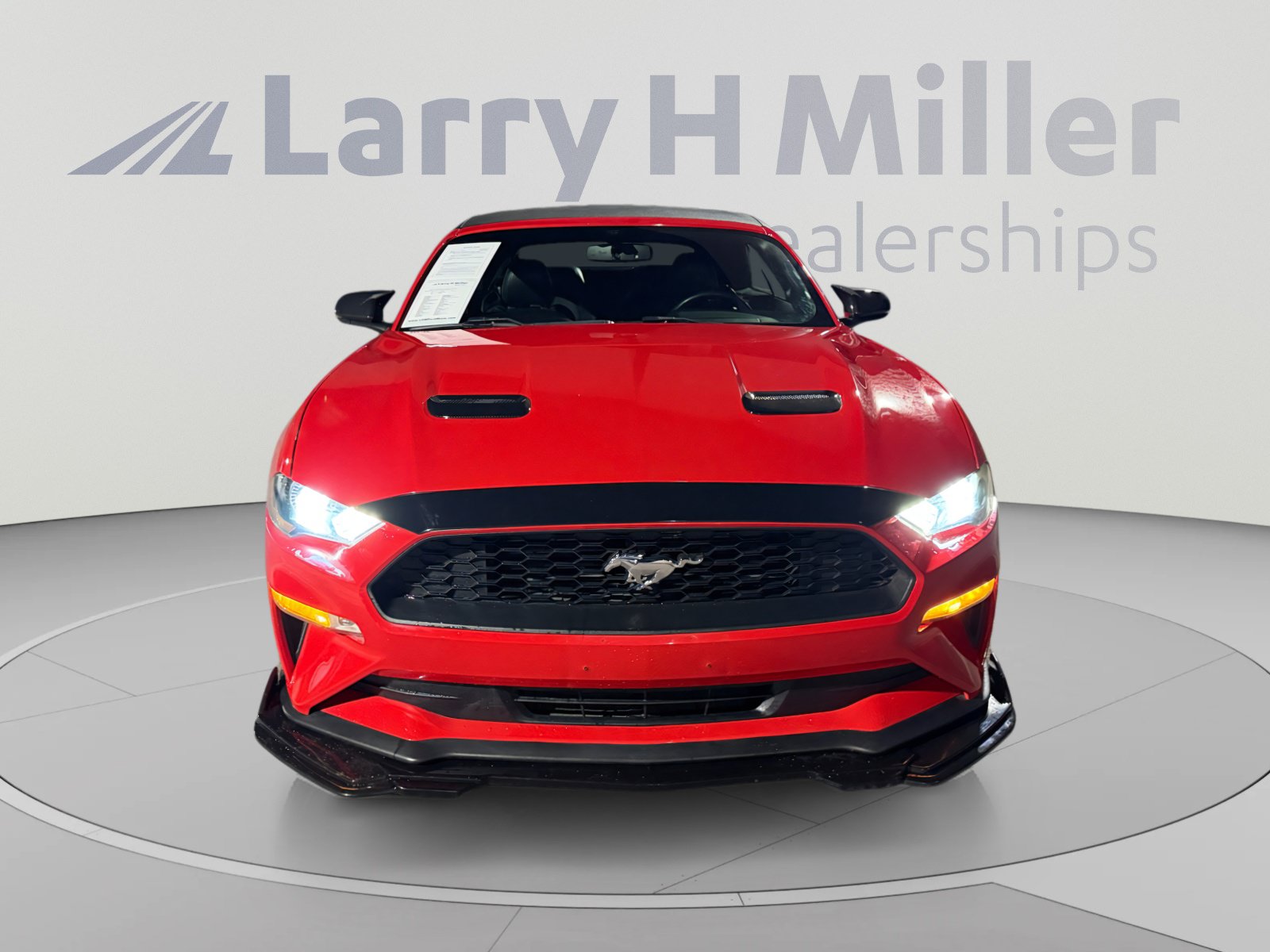 Used 2019 Ford Mustang Premium RWD image 8