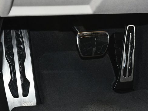 Used 2023 BMW 440i xDrive M440i xDrive w/ Premium Package image 17