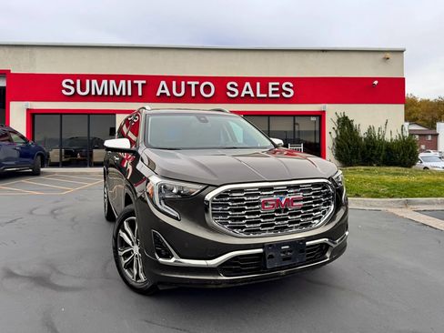 Used 2019 GMC Terrain Denali image 2