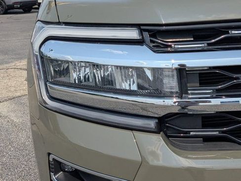 Used 2024 Ford Expedition Limited RWD image 8